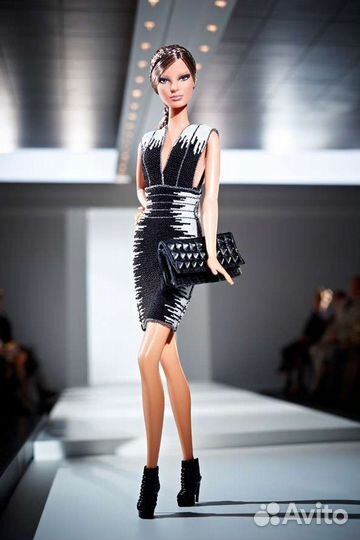 Barbie Herve Leger молд Лабутен