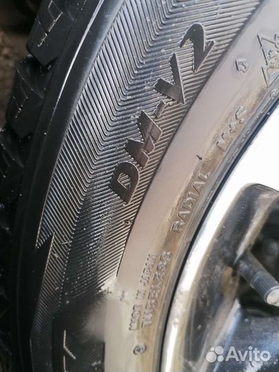 Bridgestone Blizzak DM-V2 225/55 R18 98T