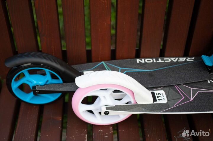 Самокат Reaction 175 синий/белый/чёрный новый