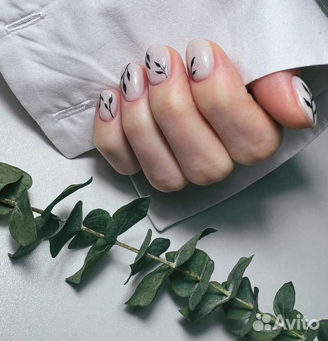 Маникюр и педикюр