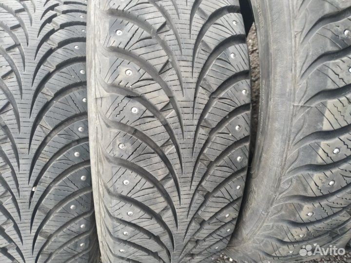 Sava Eskimo Stud 185/65 R15