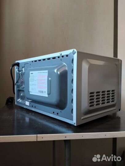 Микроволновая печь BBK 17MWS-784M/B