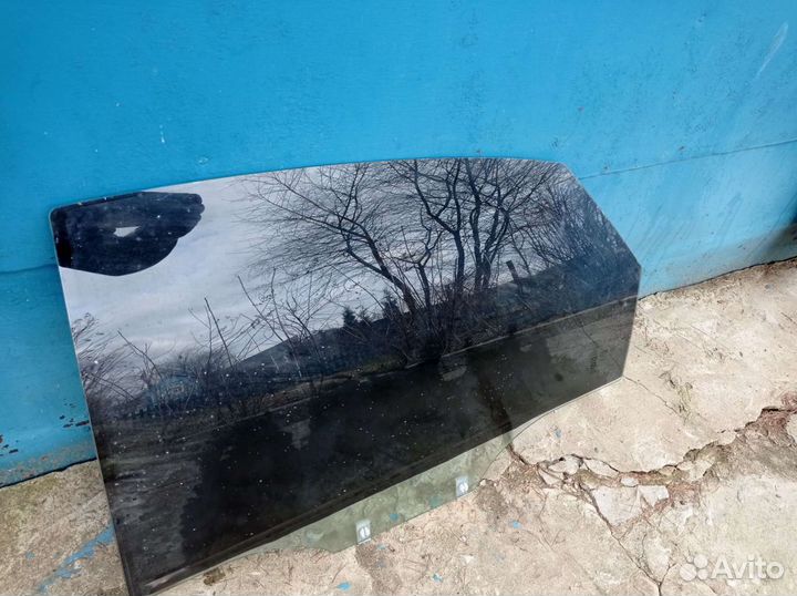 Стекло заднее левое на Chevrolet Lacheti