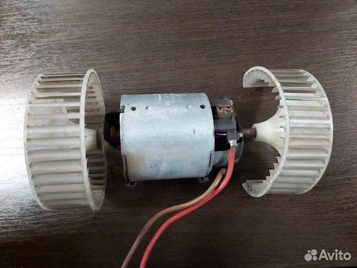 Мотор печки Mercedes S 500 4Matic W221 273 968