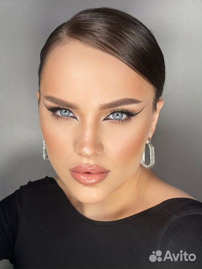 Макияж локоны