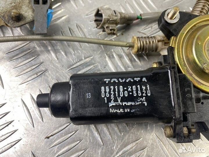 Мотор стеклоподъемника задний левый Toyota Carina