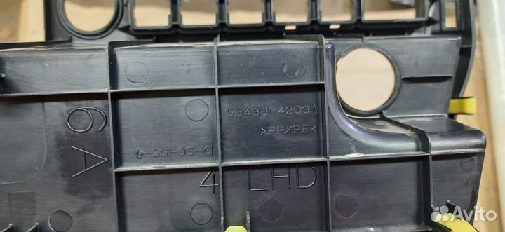 Накладка центральной консоли Toyota Rav 4 40 рест