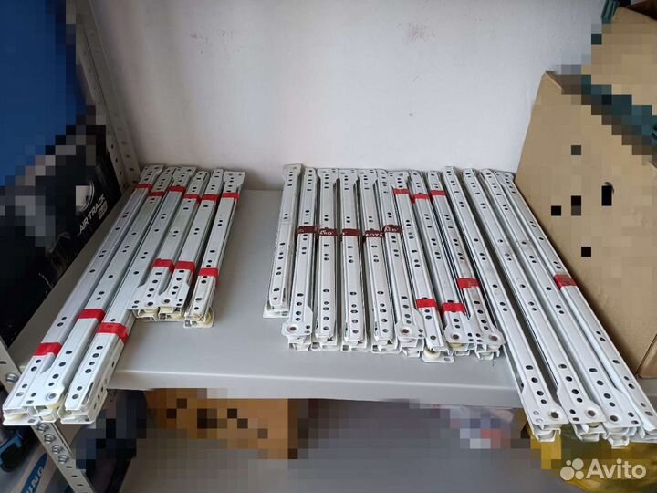 Направляющие для выдвижных ящиков. Фурнитура