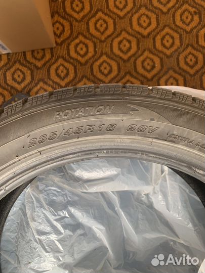 Westlake SW608 235/45 R18