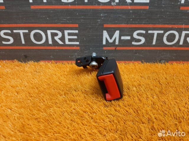 Замок ремня безопасности задний Mercedes-Benz