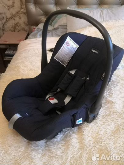 Автокресло Inglesina Huggy Multifix