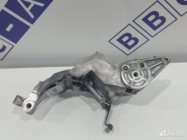 Кронштейн генератора Land Rover Range Rover Sport