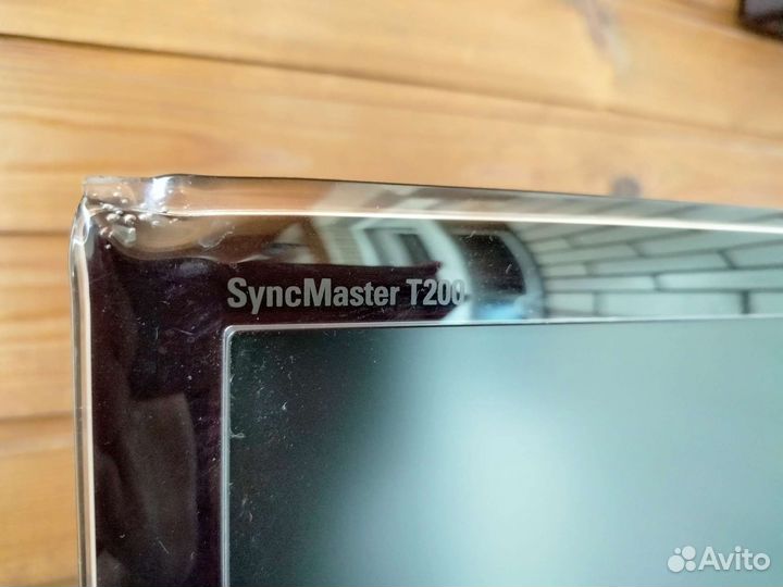 Монитор Samsung syncmaster T200