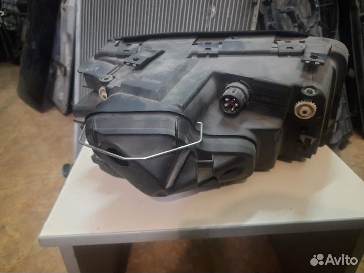 Фара передняя левая Audi A6 C4 оригинал