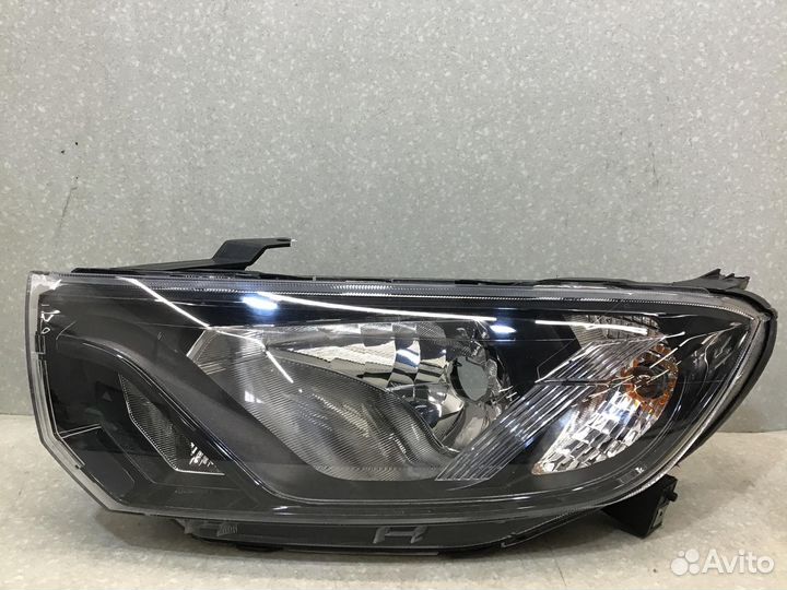 Фара левая VAZ LADA Granta 2011