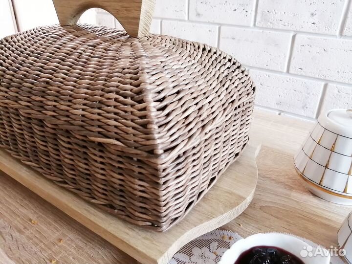 Хлебница с дер подносом, доска для резки с крышкой