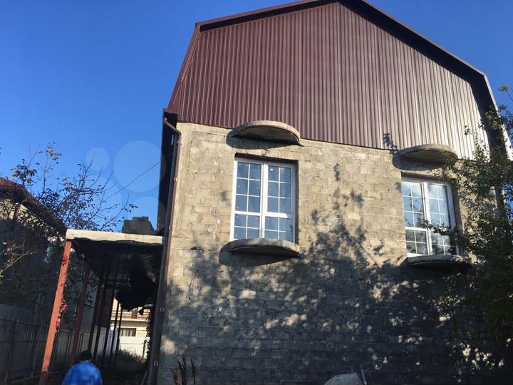 Дом 284 м² на участке 5 сот.