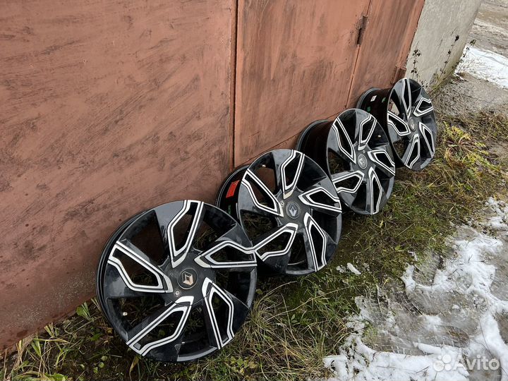 Литые диски Рено R17
