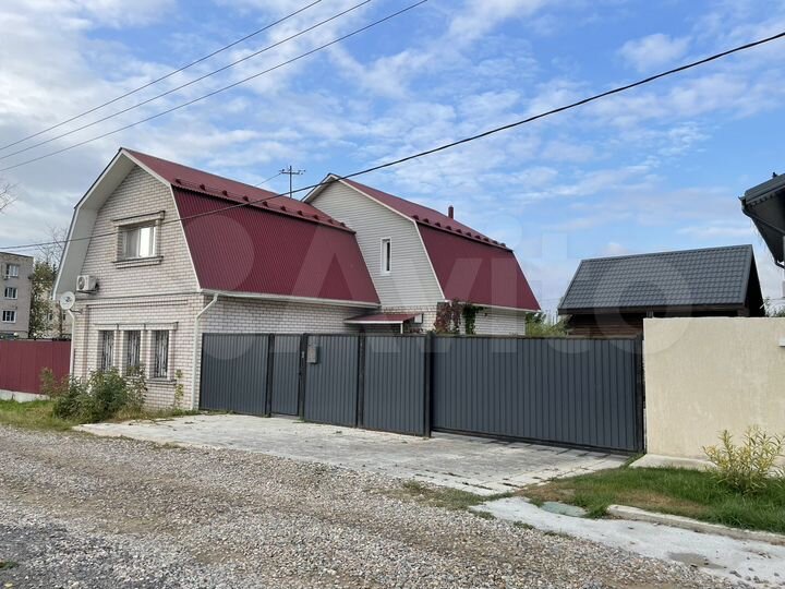 Дом 170 м² на участке 4,5 сот.