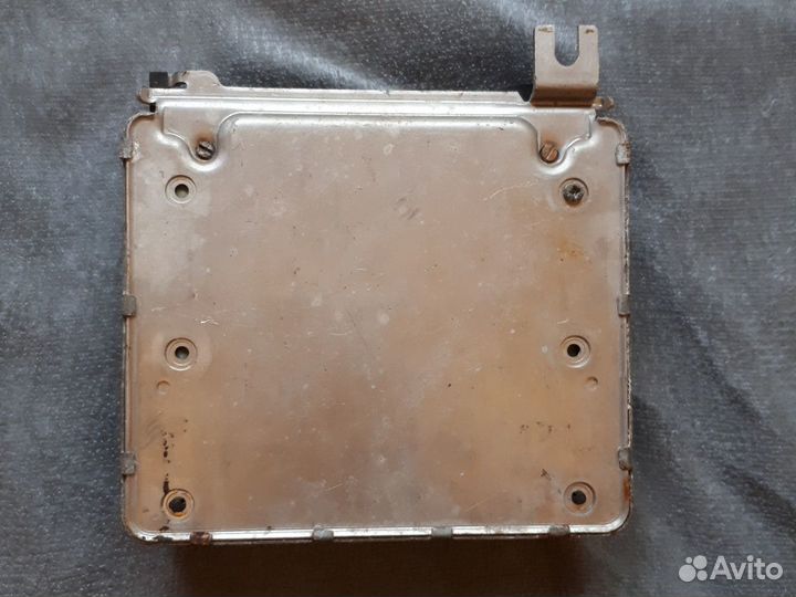 Audi 80 B3 эбу 1.8