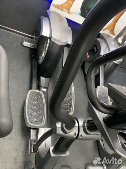 Эллиптический тренажер BH fitness