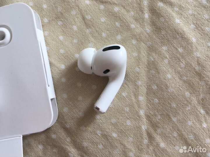 AirPods Pro правый новый наушник