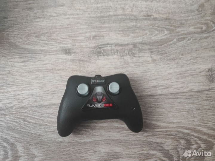 Аккумуляторная машинка на радио упровлении