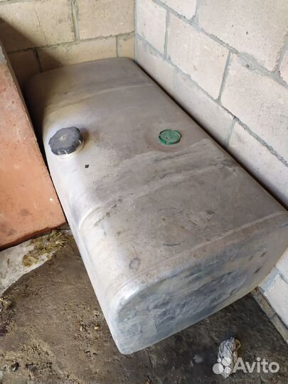 Топливный бак Мерседес