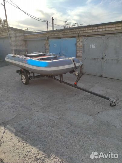 Лодка Yukona 400 с мотором mercury 15mh и прицепом