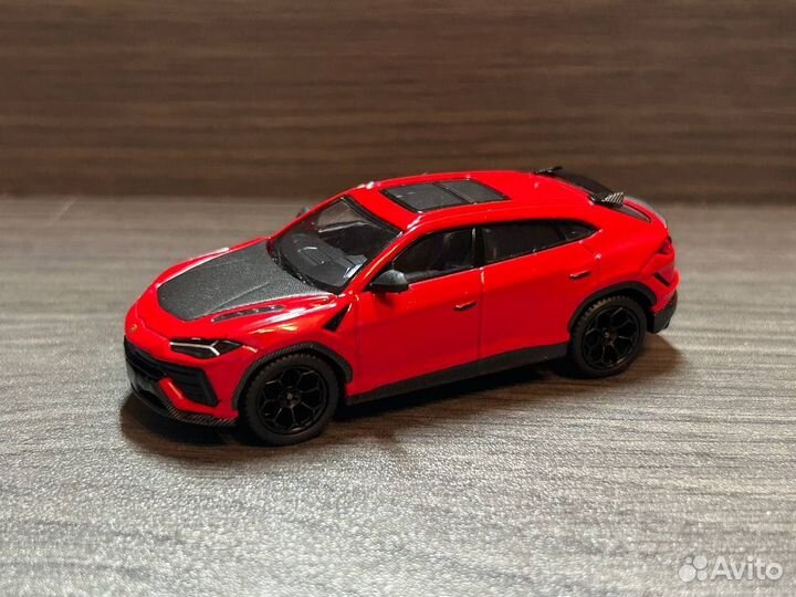 Mini gt 1:64 Lamborghini Urus Rosso Mars