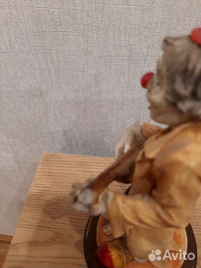 Фарфоровые статуэтки