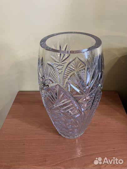 Ваза хрустальная для цветов