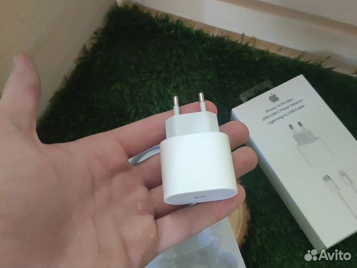 Зарядка на iPhone 20w на Айфон