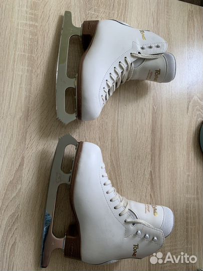 Коньки фигурные Graf Topas размер 32