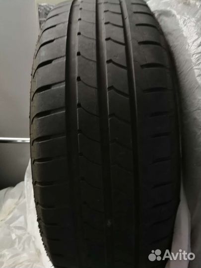 Goodyear EfficientGrip Performance 195/60 R16