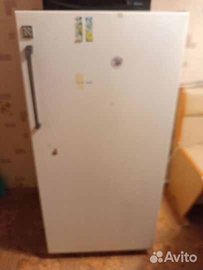 Холодильник Бирюса