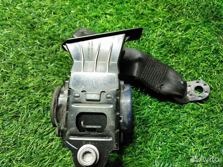 Ремень безопасности Volkswagen Polo