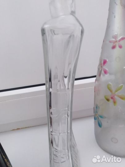 Стеклянные бутылки гнутые