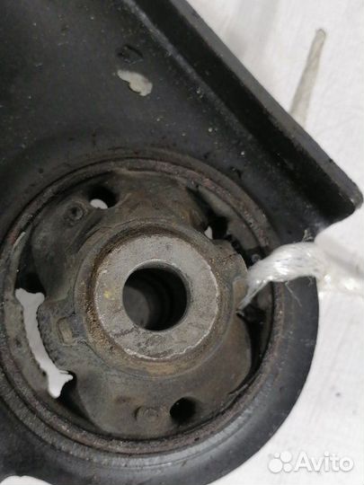 Рычаг подвески передний правый Nissan Tiida Latio