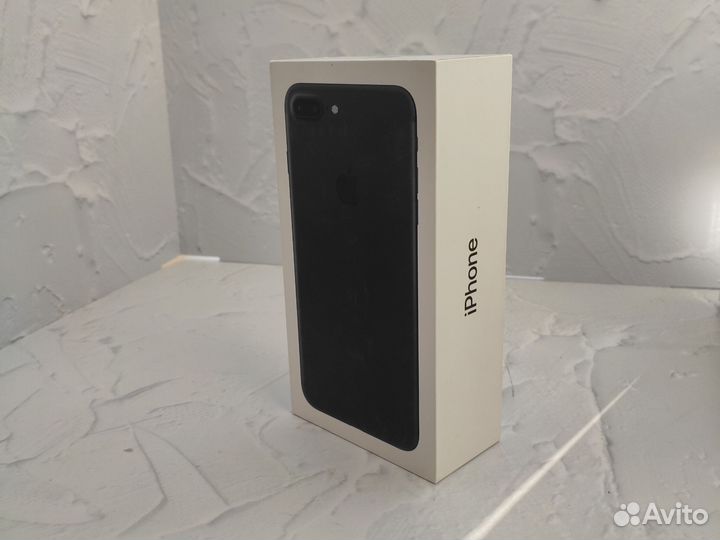 Коробка от iPhone 7 Plus