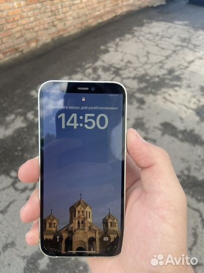 Телефон iPhone 12 mini