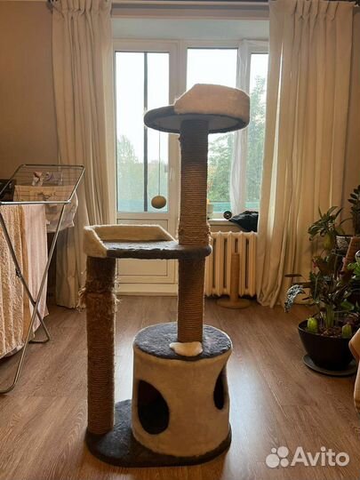 Дом для кошки, когтеточка