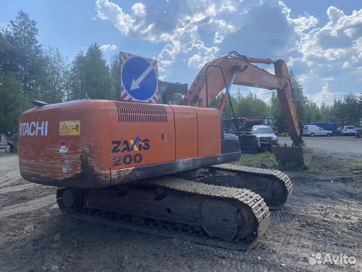 Гусеничный экскаватор Hitachi ZX200-5G, 2020