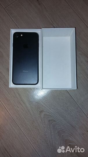 iPhone 7, 32 ГБ