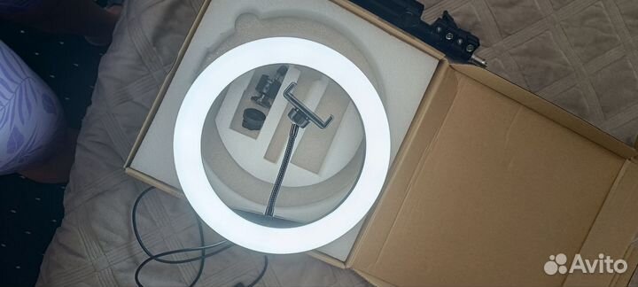 Световое кольцо со штативом 26 см