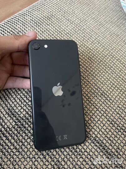 iPhone SE, 64 ГБ