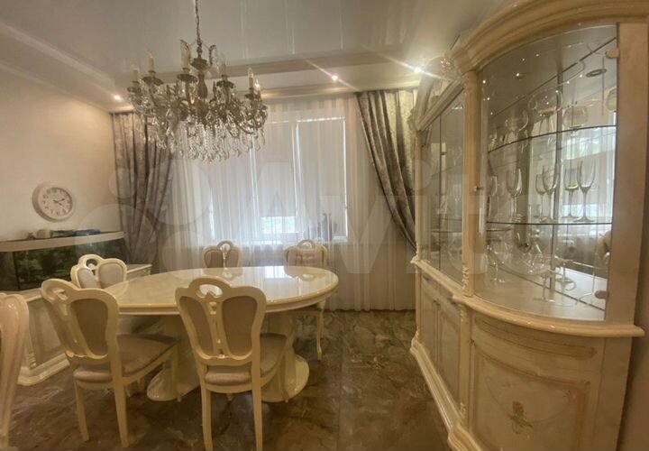 3-к. квартира, 118 м², 14/17 эт.