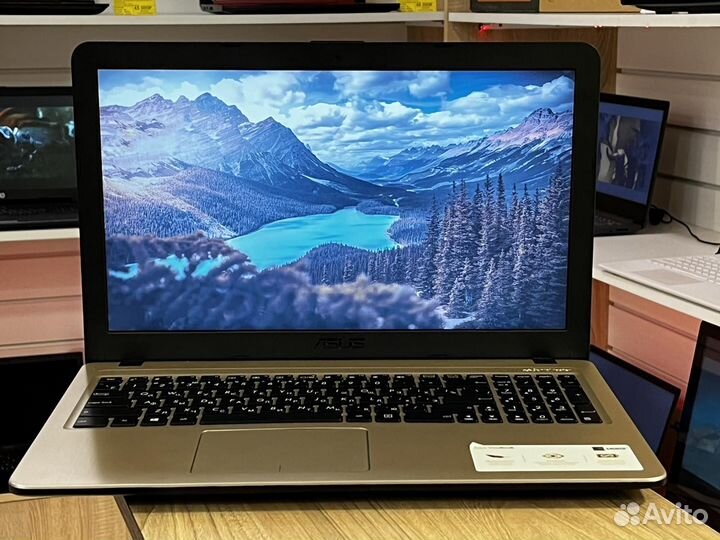 Идеальный вариант для дома. Ноутбук Asus