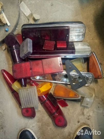 Стёкла,фонари от 408 москвича и не только