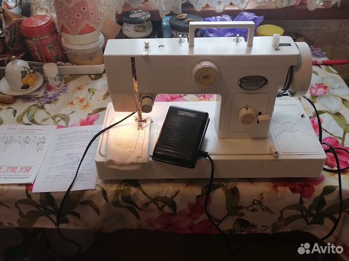 Швейная машина Чайка 134а